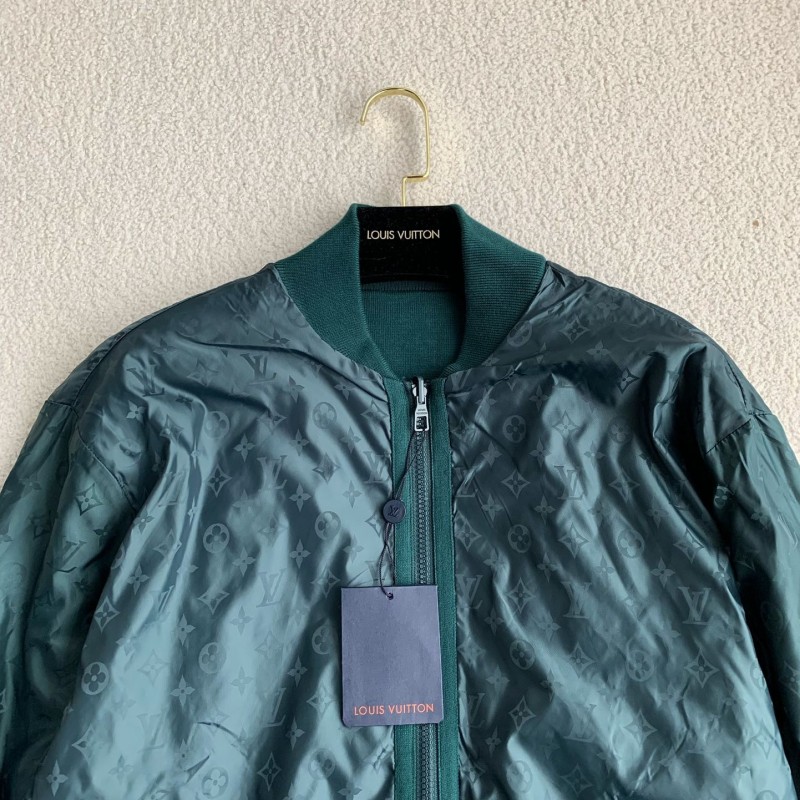 L0*is V*t0n Jackets