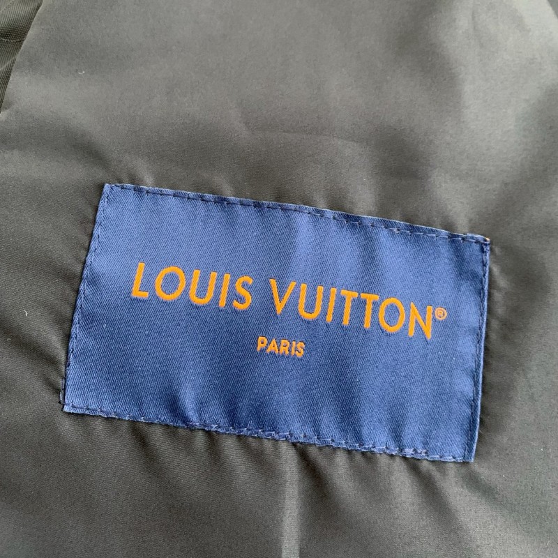L0*is V*t0n Jackets