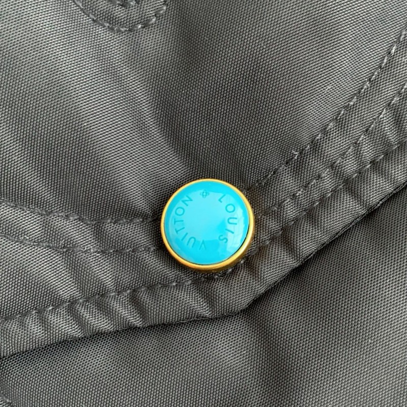 L0*is V*t0n Jackets