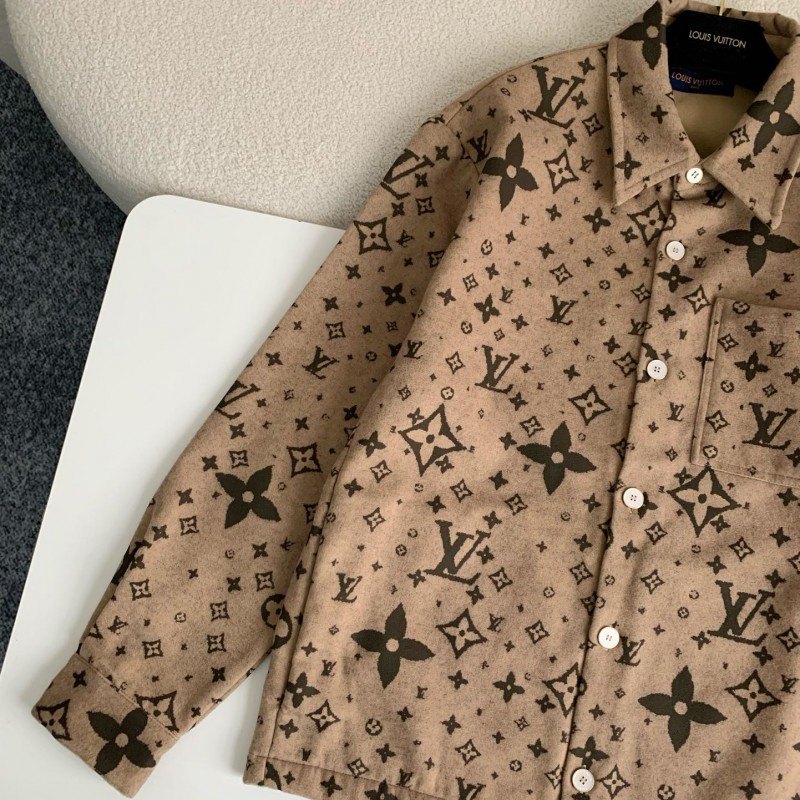L0*is V*t0n Jackets