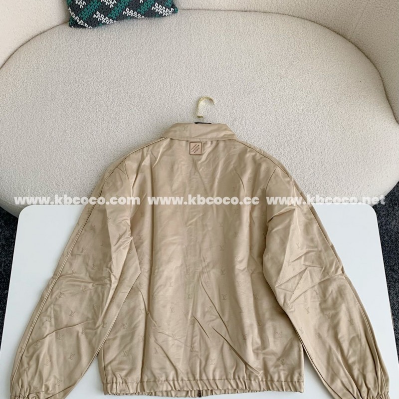 L0*is V*t0n Jackets