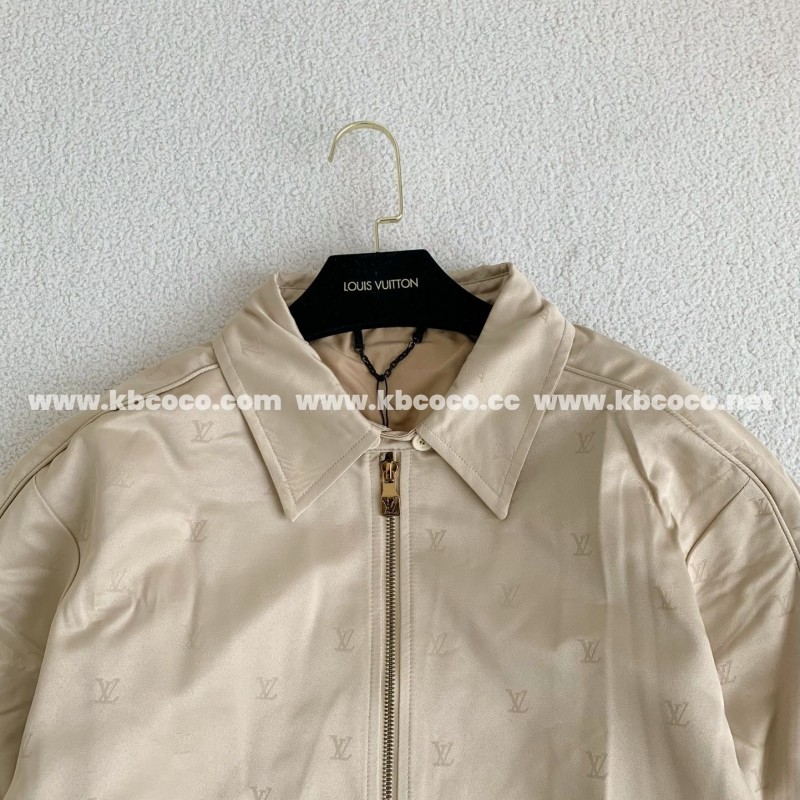 L0*is V*t0n Jackets