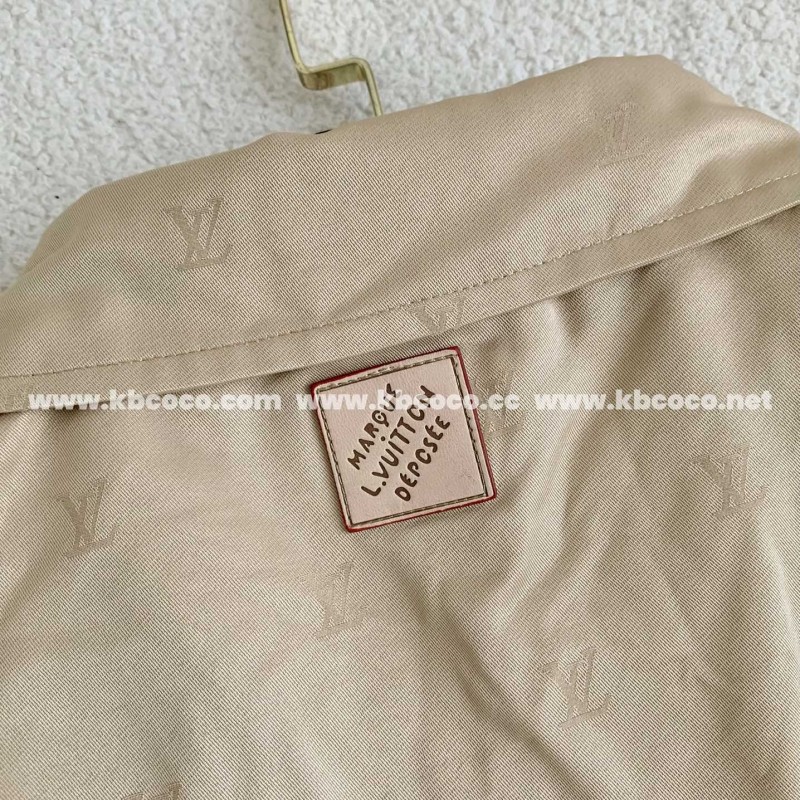 L0*is V*t0n Jackets