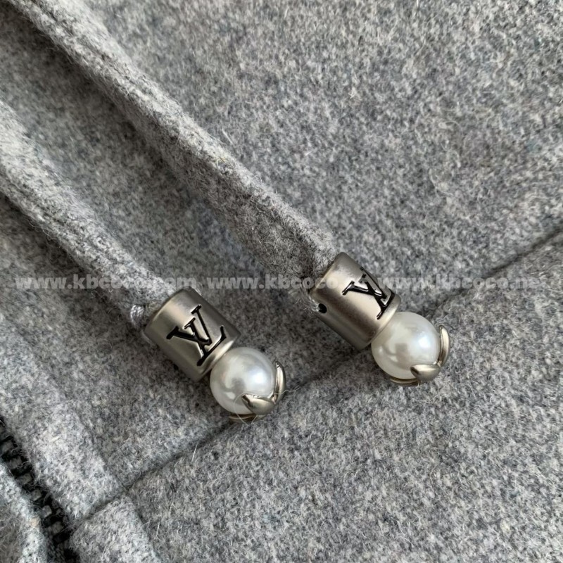 L0*is V*t0n Jackets