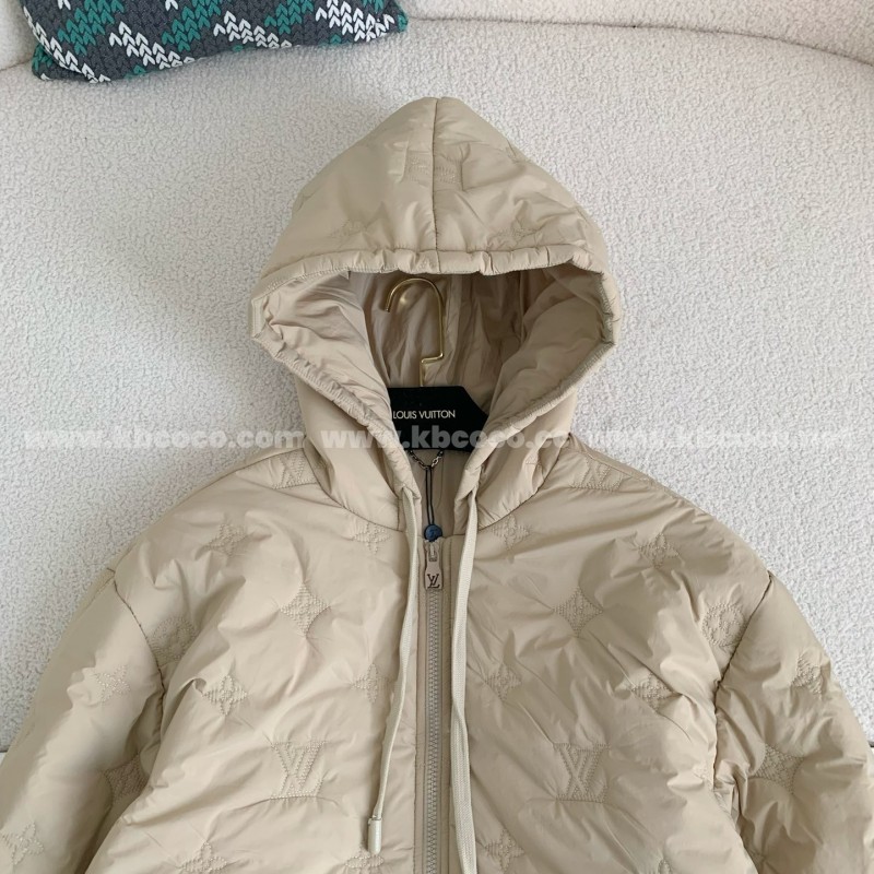 L0*is V*t0n FW24 Jacket