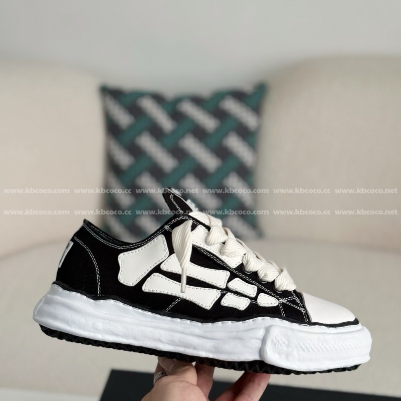 Maison Mihara Yasuhiro x AMIRI Skel- Top Low canvas shoes