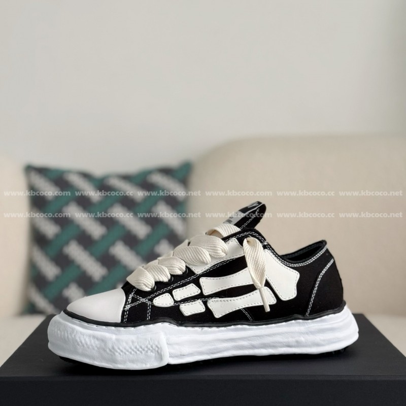 Maison Mihara Yasuhiro x AMIRI Skel- Top Low canvas shoes