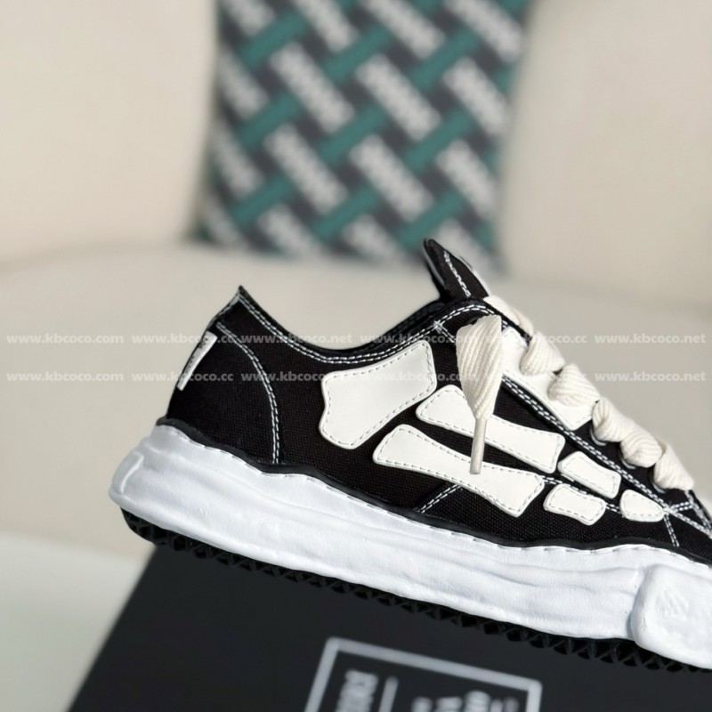 Maison Mihara Yasuhiro x AMIRI Skel- Top Low canvas shoes