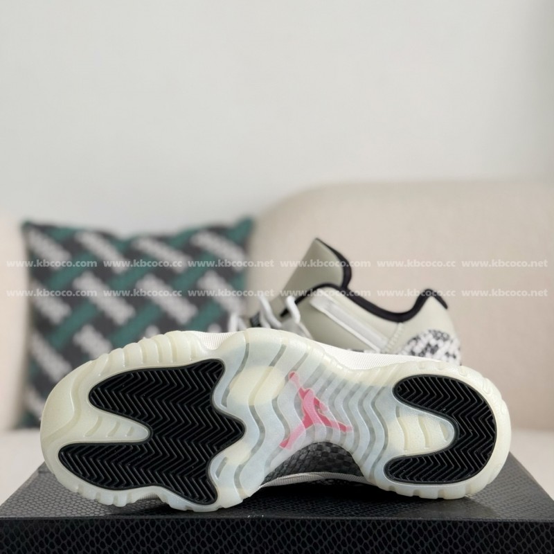 Jordan Air Jordan 11 Low Snakeskin