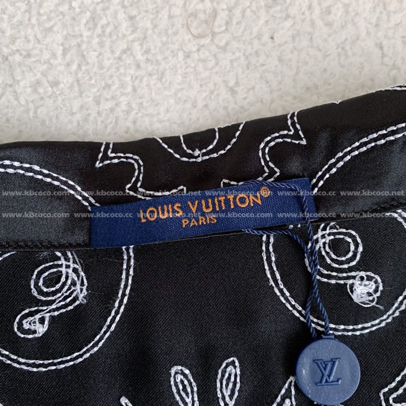 L0*is V*t0n Shirts