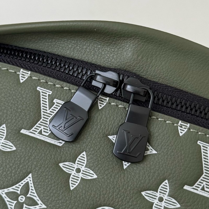 LV DISCOVERY FULL LEATHER CHEST BAG M12508,SIZE:15*9*44cm