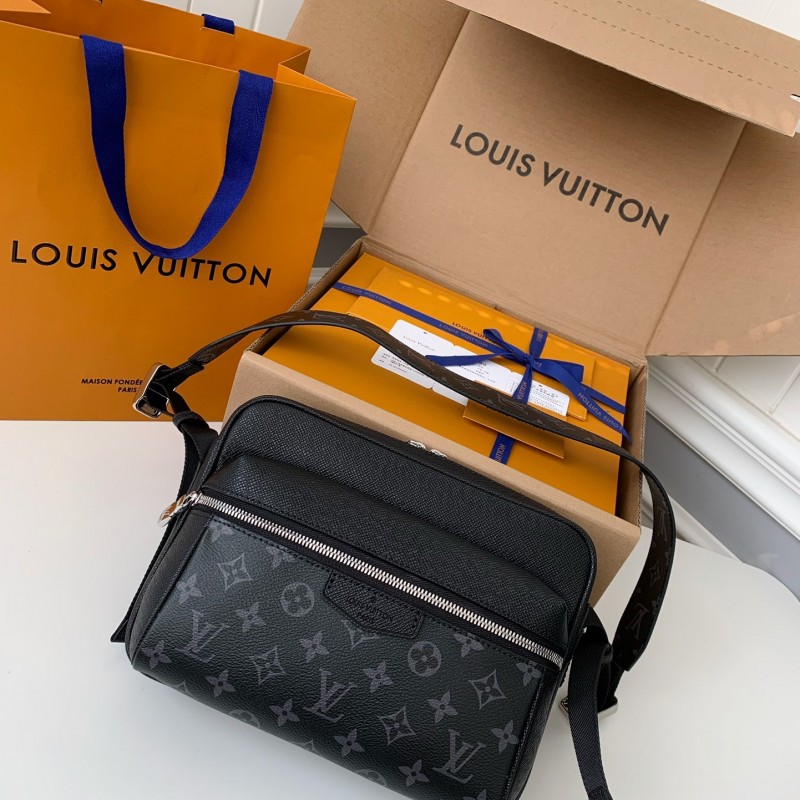 L0*is V*t0n Borsa Messenger Outdoor M30233,Size:26*20*10.5cm