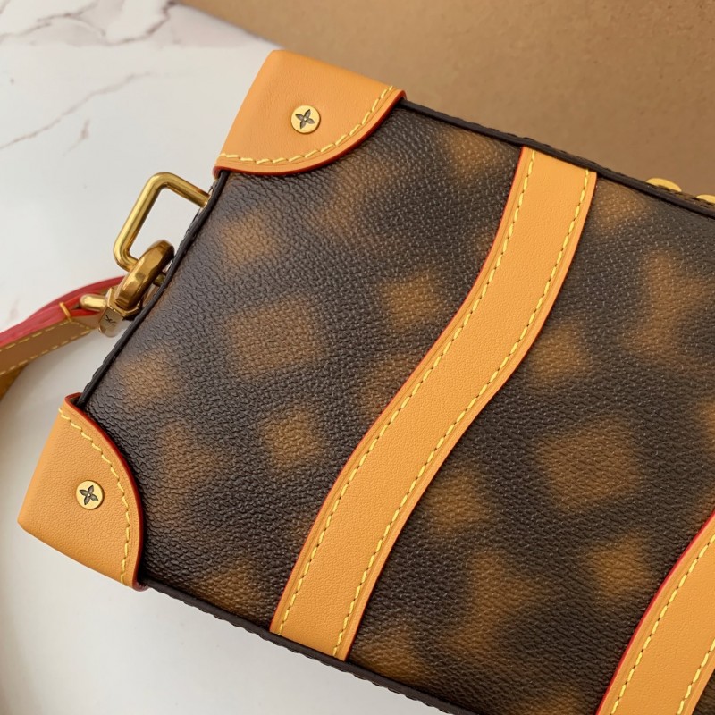 L0*is V*t0n SOFT TRUNK frame SIZE:22.5*14*5cm