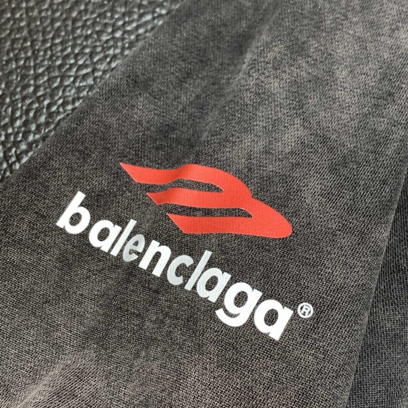 Ba*len*cia*ga Men