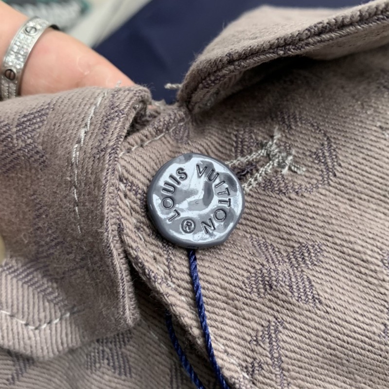 L0*is V*t0n Jackets