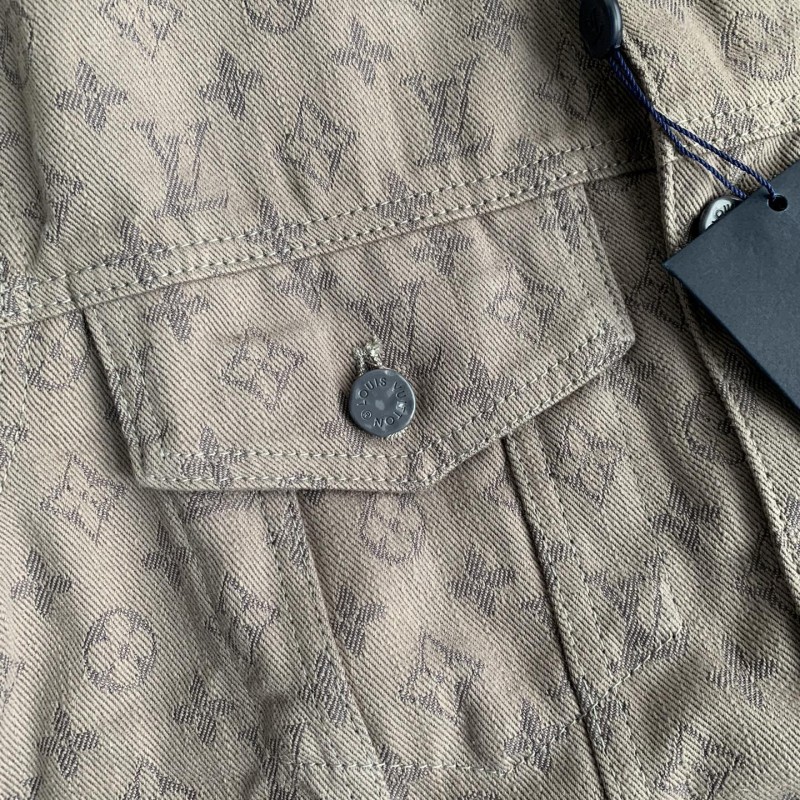 L0*is V*t0n Jackets