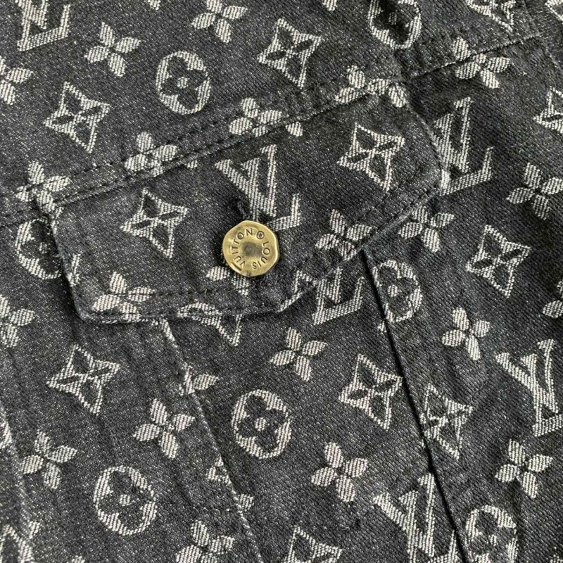 L0*is V*t0n Jackets