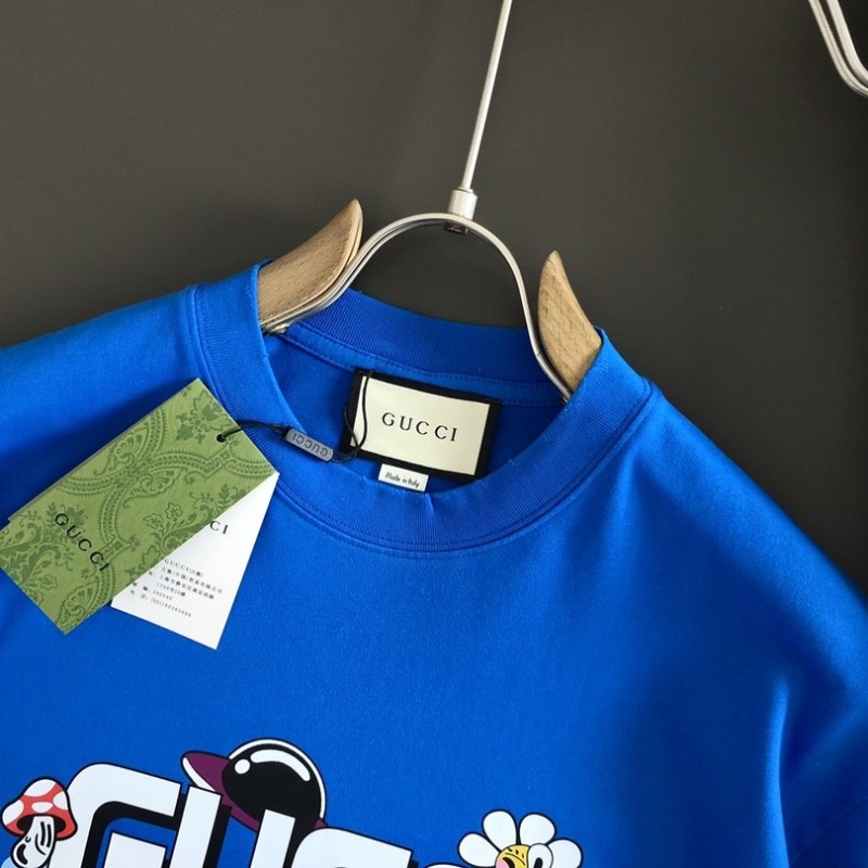 G*u*i t-shirt