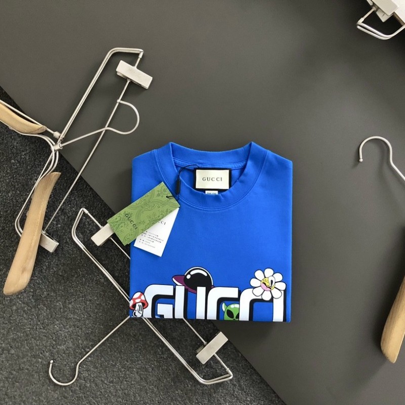 G*u*i t-shirt