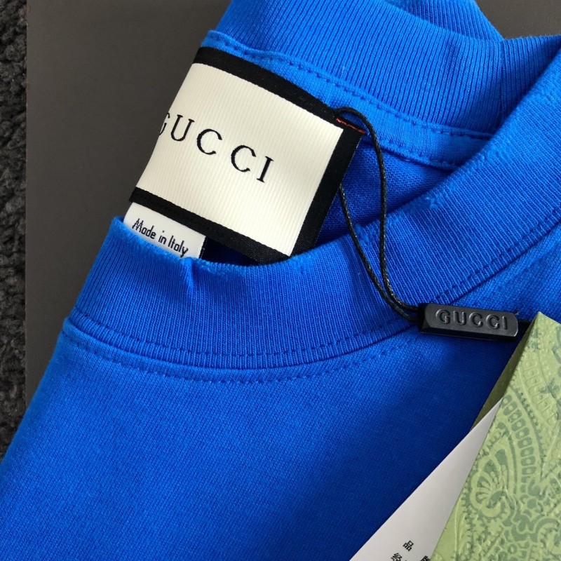 G*u*i t-shirt