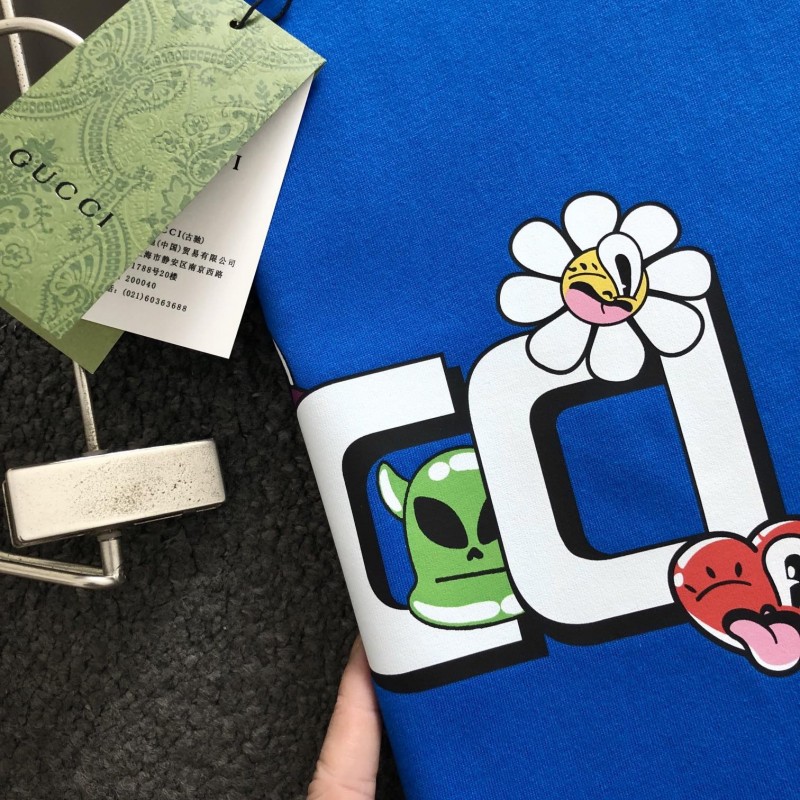G*u*i t-shirt