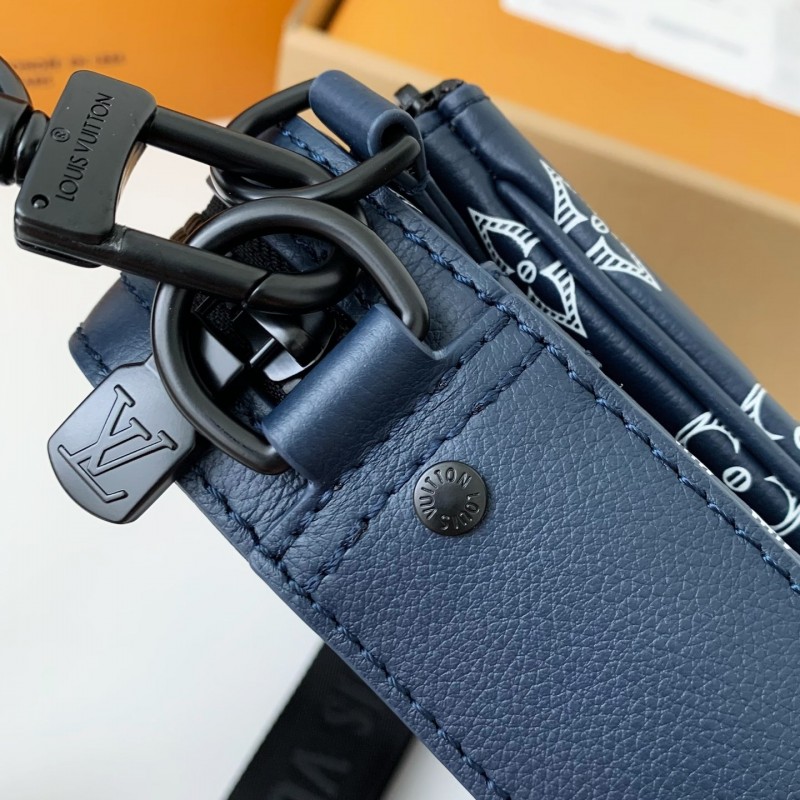 L0*is V*t0n The new TRIO Postman Pack M24753 Size: 25*18.5*7cm