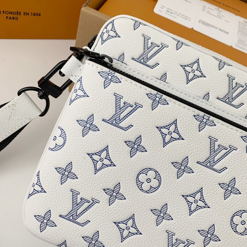 L0*is V*t0n The new TRIO Postman Pack M24753 Size: 25*18.5*7cm